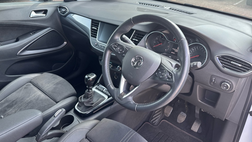 Vauxhall Crossland 1.2 Turbo Ultimate 5dr Petrol Hatchback - Image 11