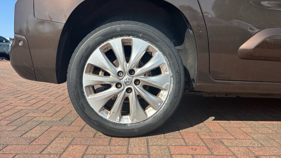 Vauxhall Combo Life 1.5 Turbo D 130 Elite 5dr Auto Diesel Estate - Image 7