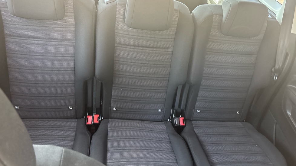 Vauxhall Combo Life 1.5 Turbo D 130 Elite 5dr Auto Diesel Estate - Image 15