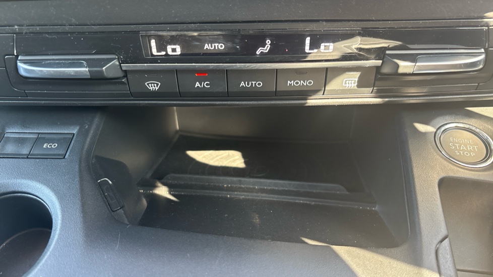 Vauxhall Combo Life 1.5 Turbo D 130 Elite 5dr Auto Diesel Estate - Image 29