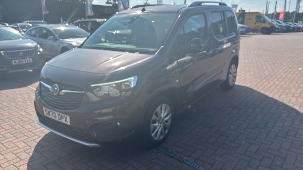 Vauxhall Combo Life 1.5 Turbo D 130 Elite 5dr Auto Diesel Estate - Image 41