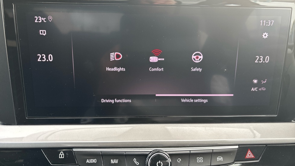 Vauxhall Mokka 100kW Ultimate 50kWh 5dr Auto Electric Hatchback - Image 28