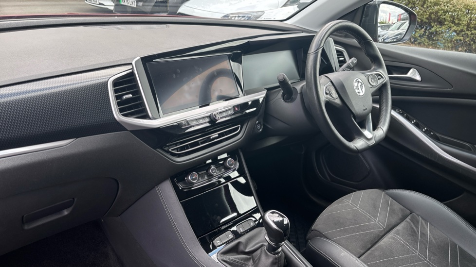 Vauxhall Grandland 1.2 Turbo Ultimate 5dr Petrol Hatchback - Image 9