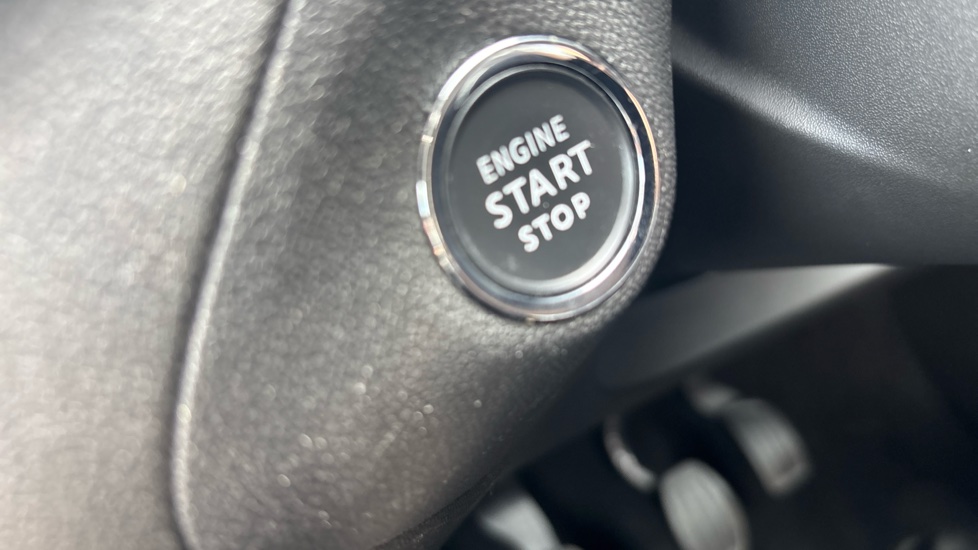 Vauxhall Grandland 1.2 Turbo Ultimate 5dr Petrol Hatchback - Image 29