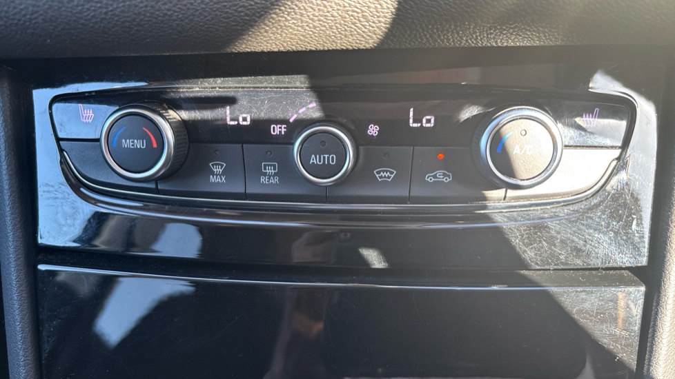 Vauxhall Grandland 1.2 Turbo Ultimate 5dr Auto Petrol Hatchback - Image 29