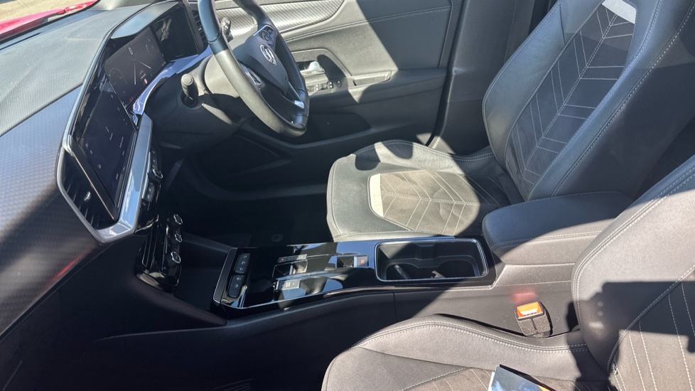 Vauxhall Mokka 100kW Ultimate 50kWh 5dr Auto Electric Hatchback - Image 34