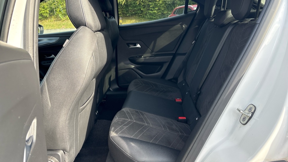 Vauxhall Mokka 1.2 Turbo 136 Ultimate 5dr Petrol Hatchback - Image 16