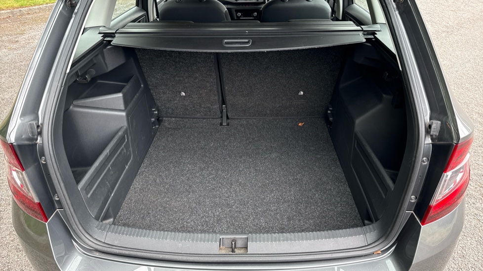 Skoda Fabia 1.0 TSI SE L 5dr DSG Petrol Estate - Image 4