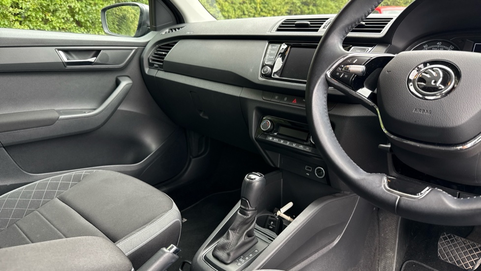 Skoda Fabia 1.0 TSI SE L 5dr DSG Petrol Estate - Image 14