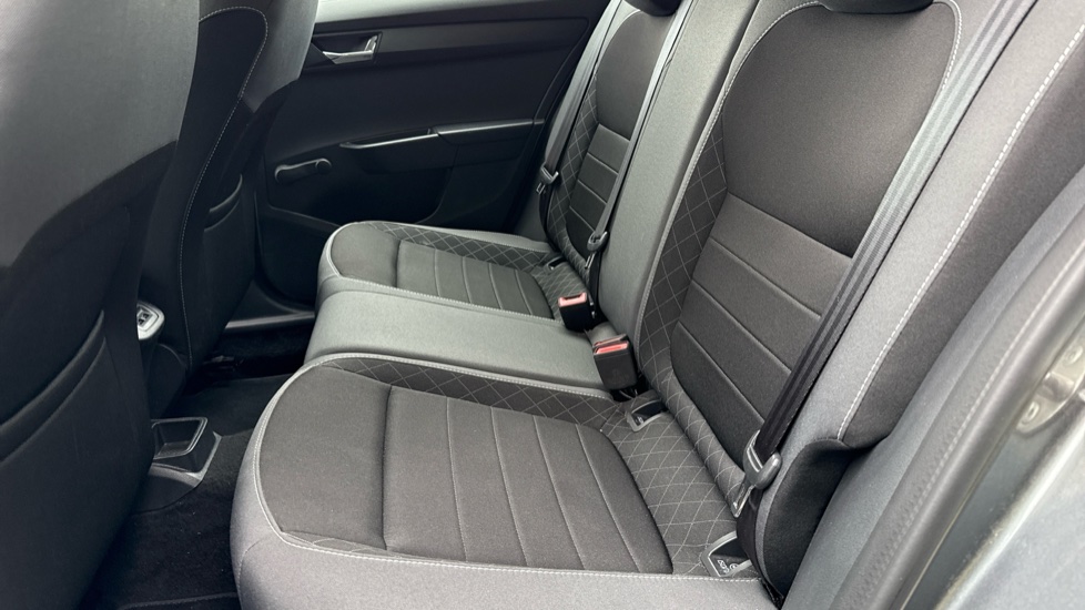 Skoda Fabia 1.0 TSI SE L 5dr DSG Petrol Estate - Image 16