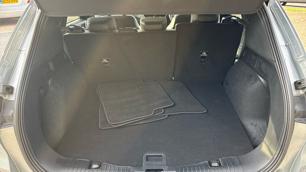 Ford Kuga 1.5 EcoBoost 150 Titanium Edition 5dr Petrol Estate - Image 4