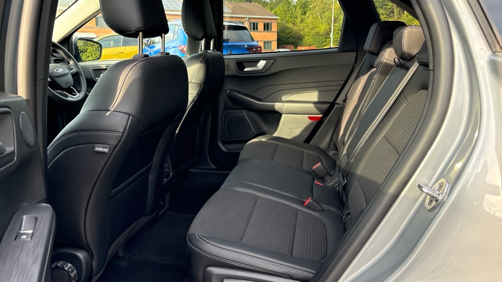 Ford Kuga 1.5 EcoBoost 150 Titanium Edition 5dr Petrol Estate - Image 16