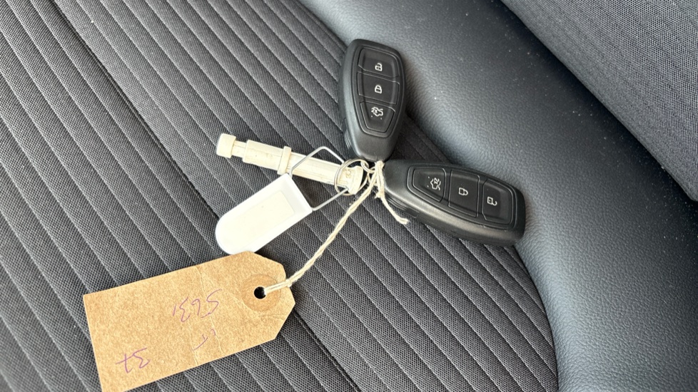 Ford Kuga 1.5 EcoBoost 150 Titanium Edition 5dr Petrol Estate - Image 20