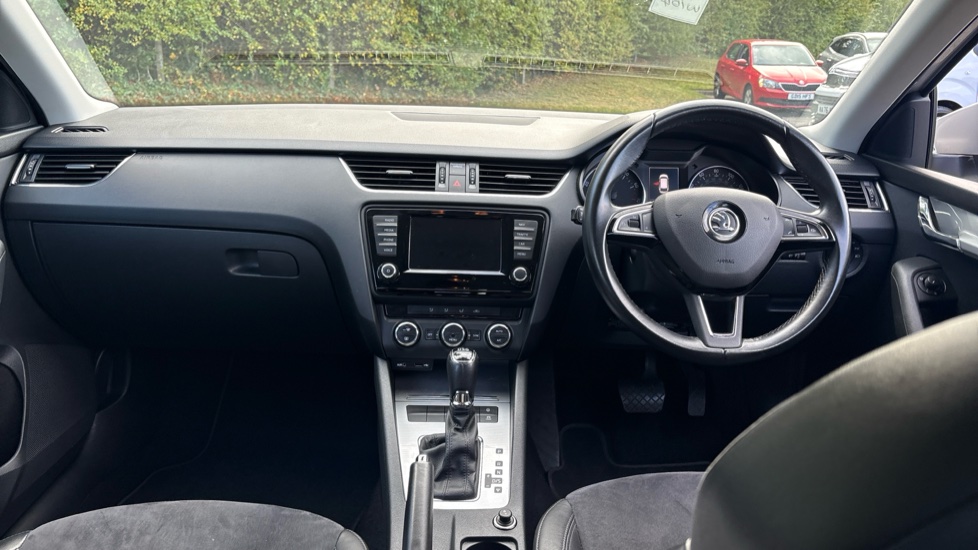 Skoda Octavia 1.4 TSI 150 SE L 5dr DSG Petrol Estate - Image 10