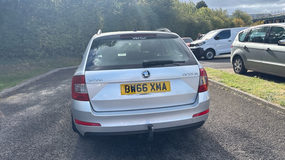 Skoda Octavia 1.4 TSI 150 SE L 5dr DSG Petrol Estate - Image 25