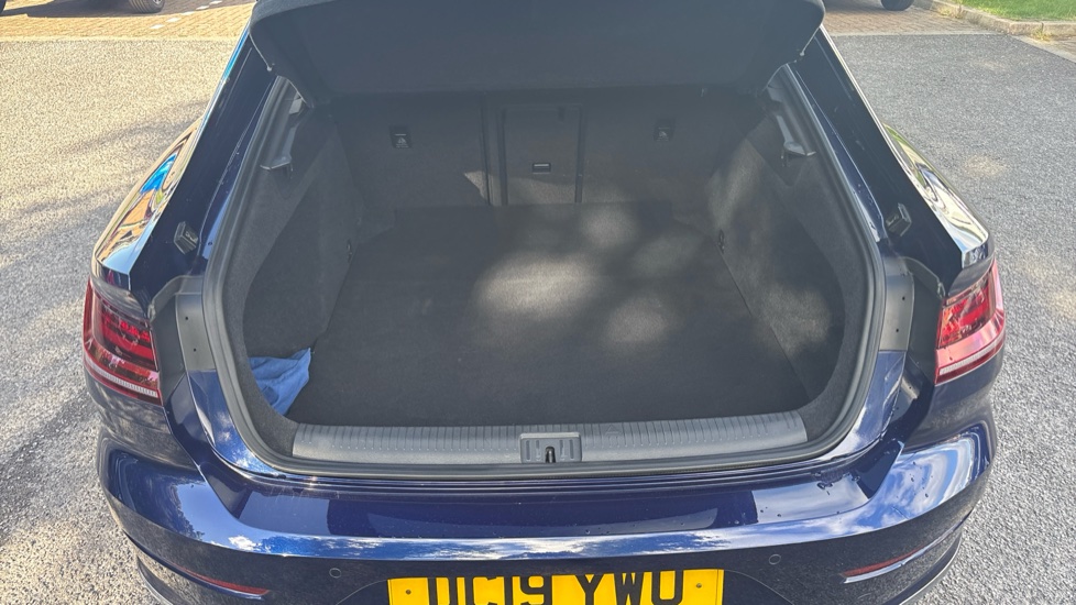 Volkswagen Arteon 2.0 TDI R-Line 5dr DSG Diesel Hatchback - Image 32