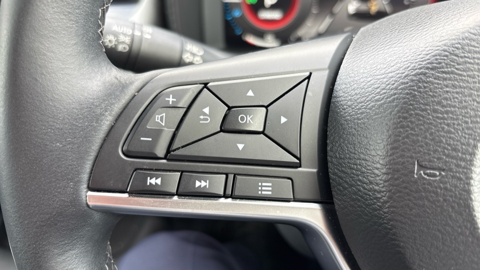 Nissan Juke 1.6 Hybrid N-Connecta 5dr Auto Hybrid Hatchback - Image 22