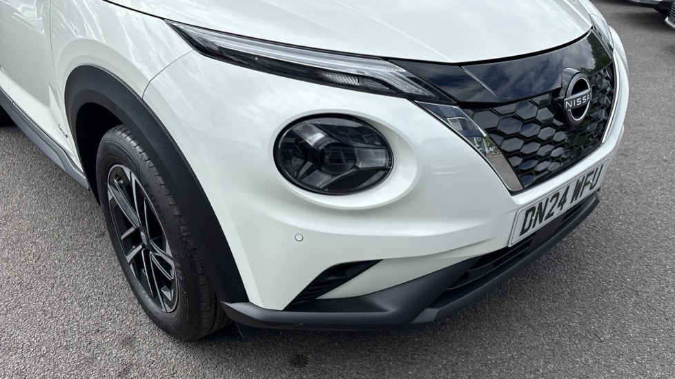 Nissan Juke 1.6 Hybrid N-Connecta 5dr Auto Hybrid Hatchback - Image 30