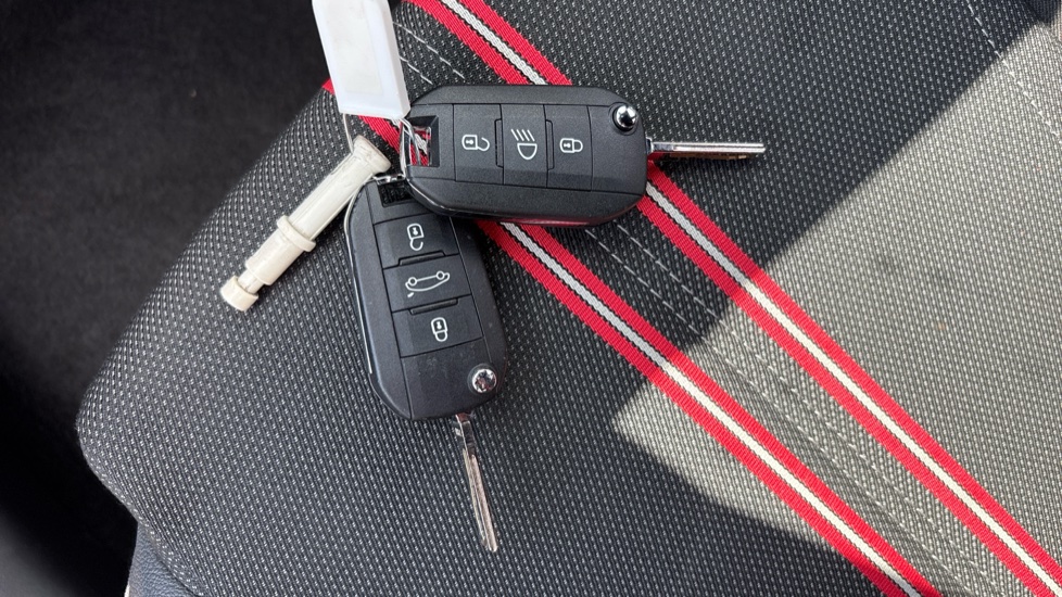 Vauxhall Corsa 1.2 GS 5dr Petrol Hatchback - Image 20