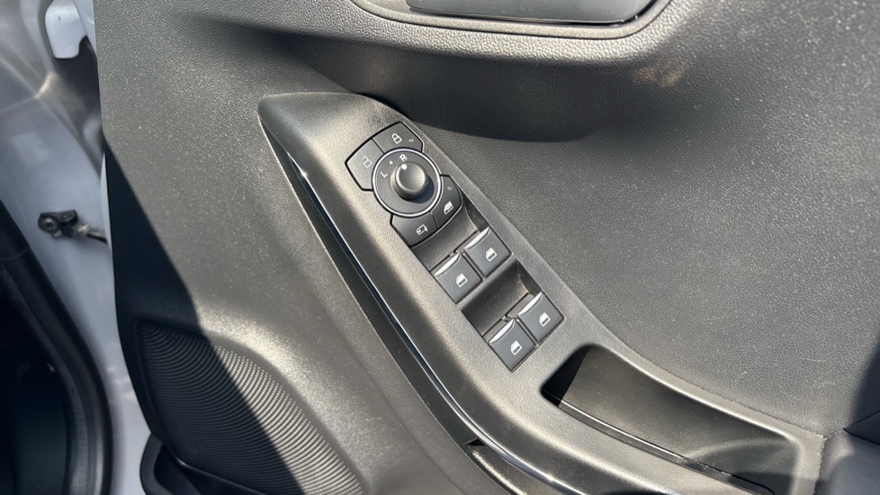 Ford Puma ST 1.5 EcoBoost ST 5dr Petrol Hatchback - Image 41