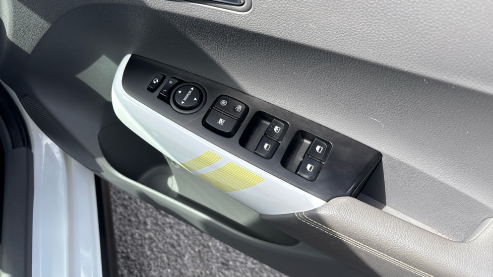 Kia Picanto 1.25 X-Line 5dr Petrol Hatchback - Image 30