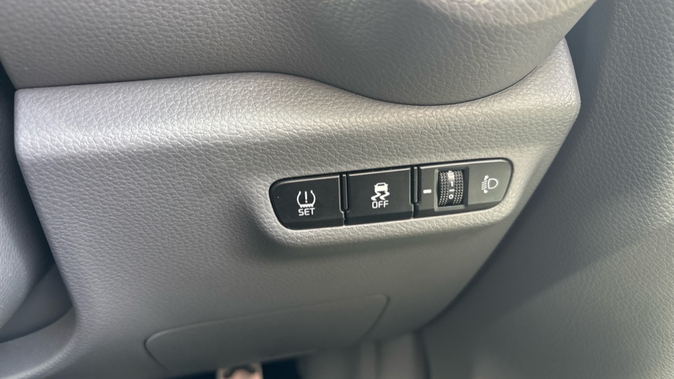 Kia Picanto 1.25 X-Line 5dr Petrol Hatchback - Image 31