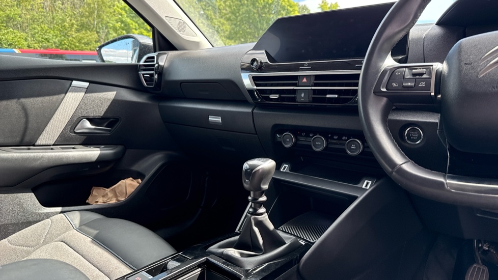 Citroen C4 1.2 PureTech [130] Shine 5dr Petrol Hatchback - Image 14