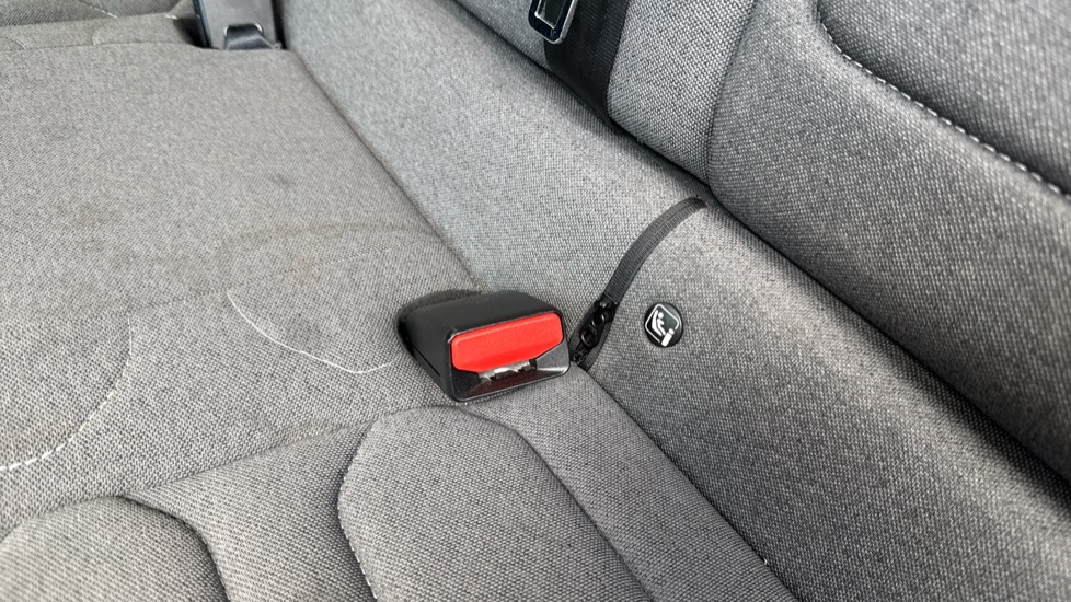 Citroen C4 1.2 PureTech [130] Shine 5dr Petrol Hatchback - Image 17