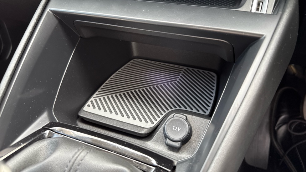 Citroen C4 1.2 PureTech [130] Shine 5dr Petrol Hatchback - Image 23