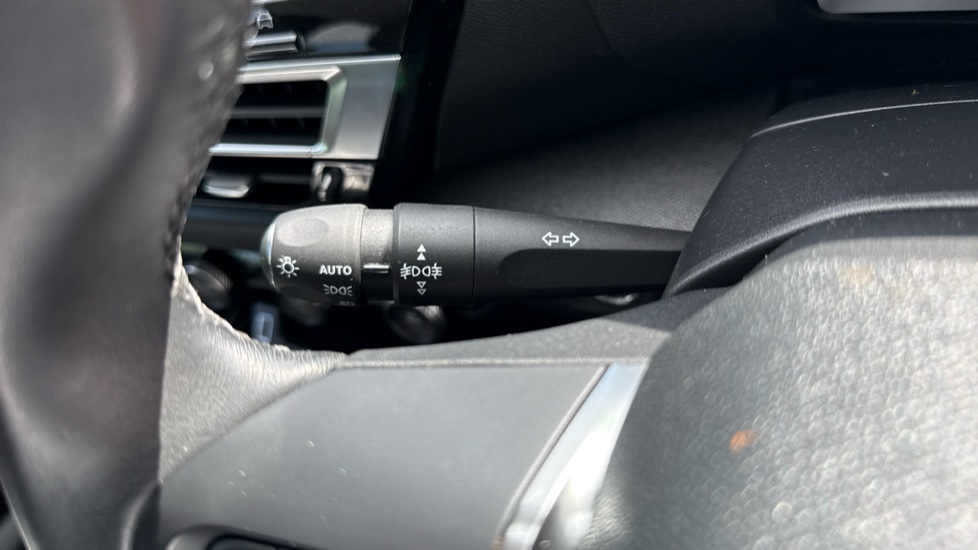 Citroen C4 1.2 PureTech [130] Shine 5dr Petrol Hatchback - Image 28