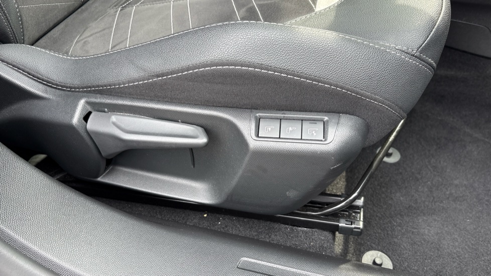 Vauxhall Mokka 1.2 Turbo 136 Ultimate 5dr Petrol Hatchback - Image 23
