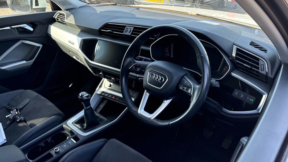 Audi Q3 35 TDI Quattro Sport 5dr Diesel Estate - Image 11