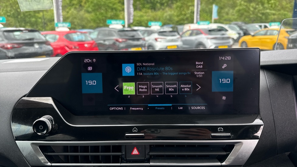 Citroen C4 1.2 PureTech [130] Shine 5dr Petrol Hatchback - Image 12