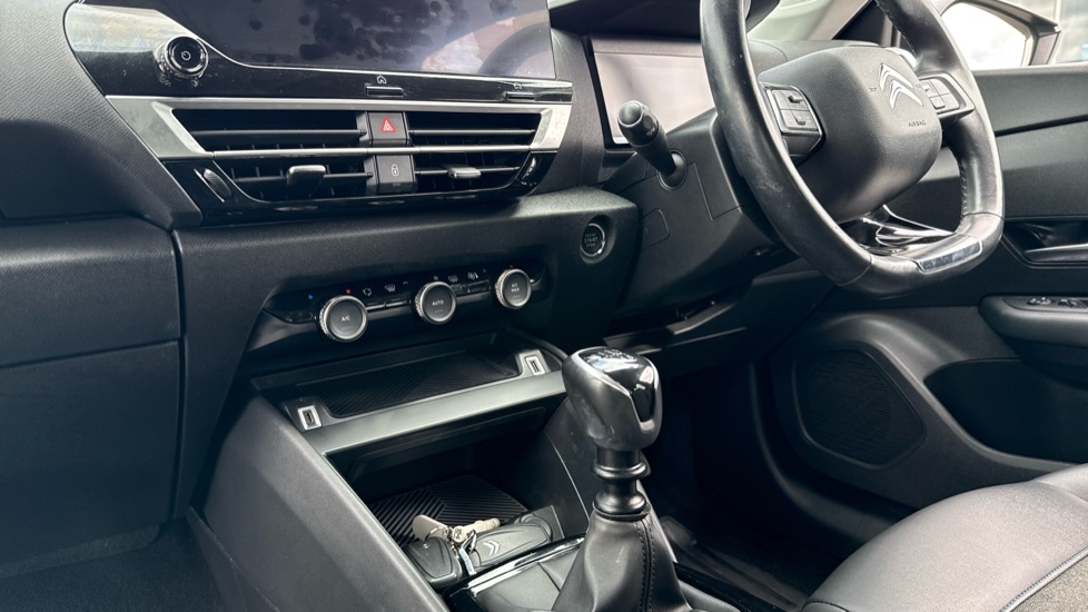 Citroen C4 1.2 PureTech [130] Shine 5dr Petrol Hatchback - Image 13