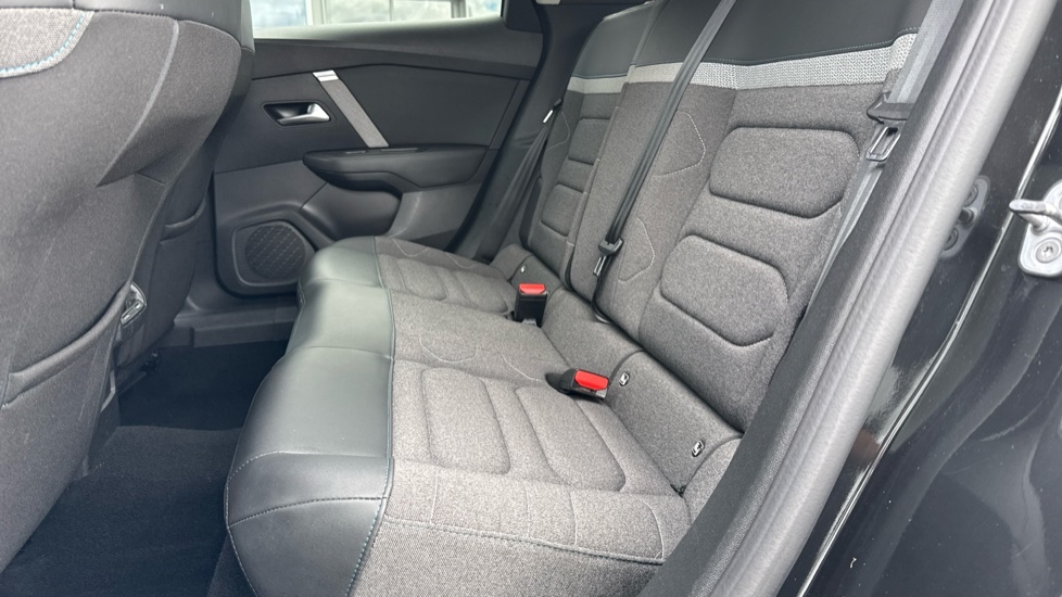 Citroen C4 1.2 PureTech [130] Shine 5dr Petrol Hatchback - Image 16