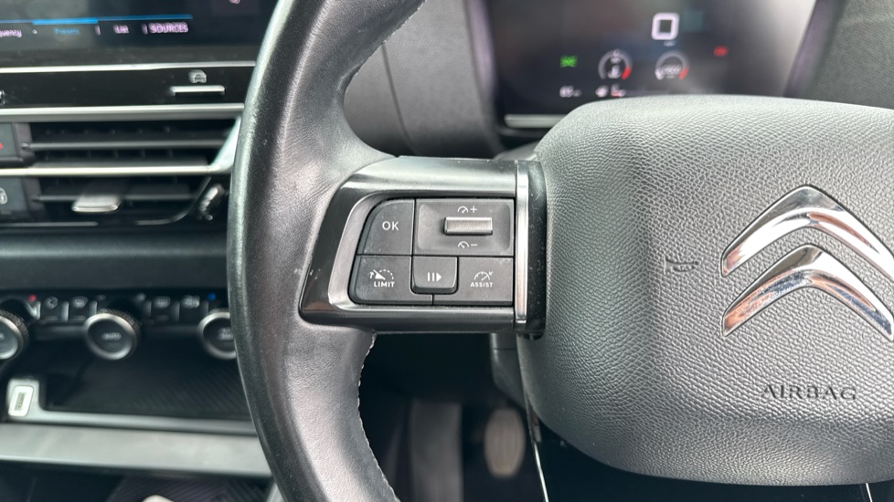 Citroen C4 1.2 PureTech [130] Shine 5dr Petrol Hatchback - Image 23