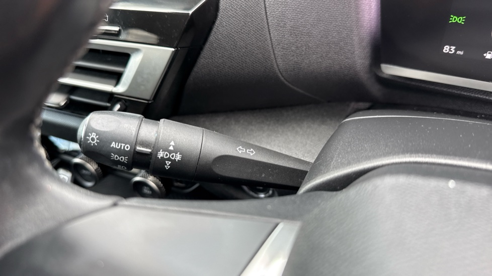 Citroen C4 1.2 PureTech [130] Shine 5dr Petrol Hatchback - Image 32