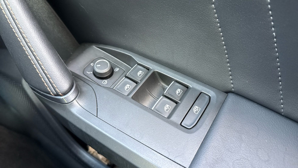 CUPRA Formentor 1.5 TSI 150 V1 5dr DSG Petrol Estate - Image 30