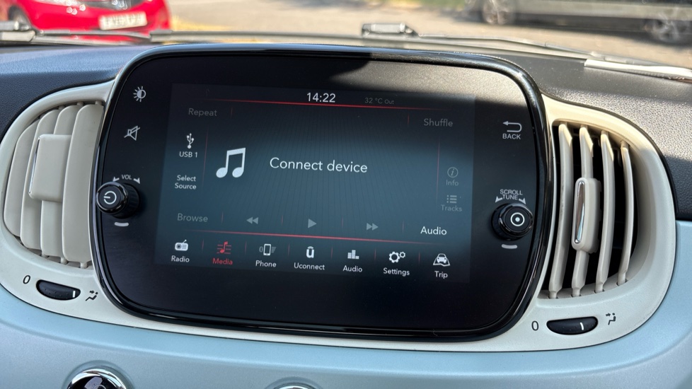 Fiat 500 1.0 Mild Hybrid 3dr Petrol Hatchback - Image 12