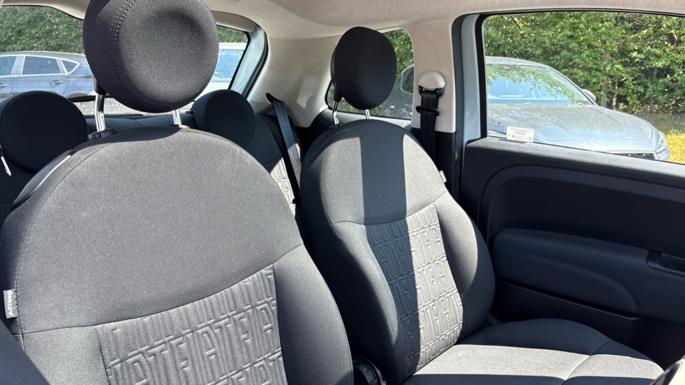 Fiat 500 1.0 Mild Hybrid 3dr Petrol Hatchback - Image 22