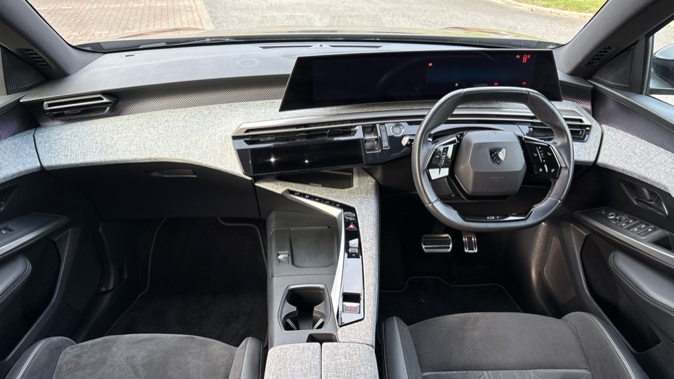 Peugeot 3008 1.2 Hybrid 136 GT 5dr e-DSC6 Petrol Estate - Image 10