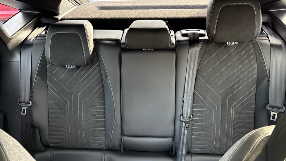 Peugeot 3008 1.2 Hybrid 136 GT 5dr e-DSC6 Petrol Estate - Image 15
