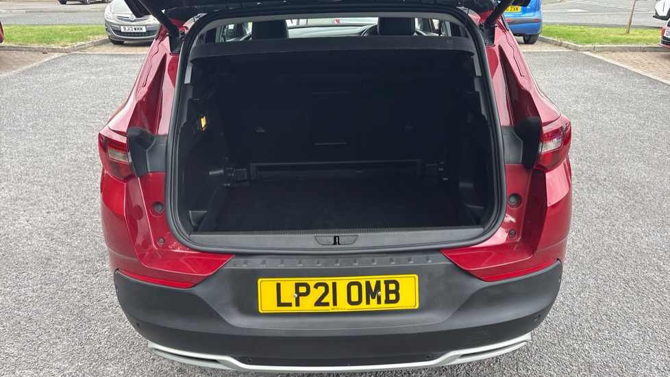 Vauxhall Grandland X 1.2 Turbo Griffin Edition 5dr Petrol Hatchback - Image 4