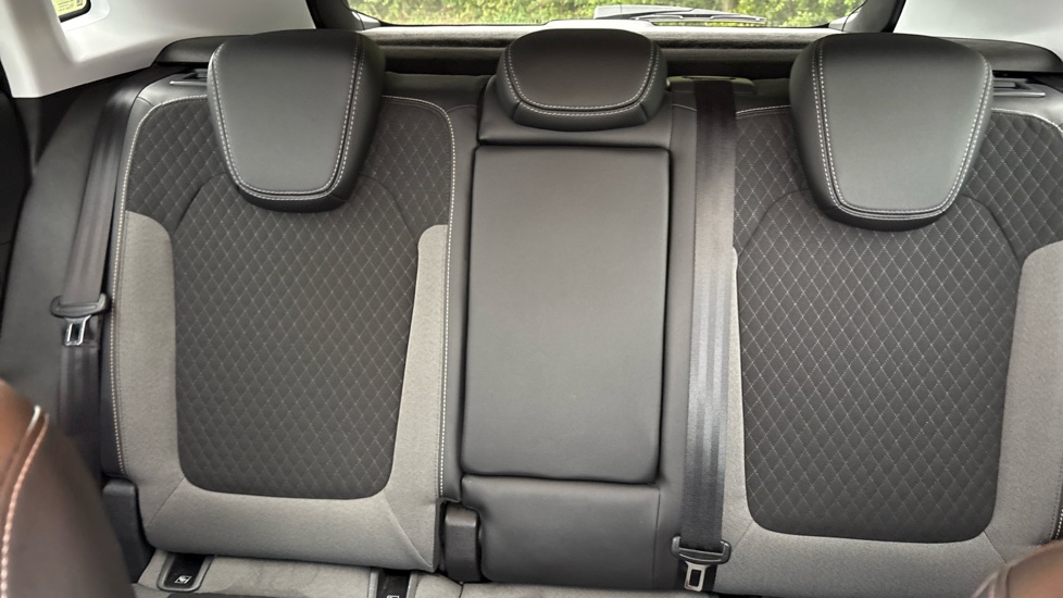 Vauxhall Grandland X 1.2 Turbo Griffin Edition 5dr Petrol Hatchback - Image 15