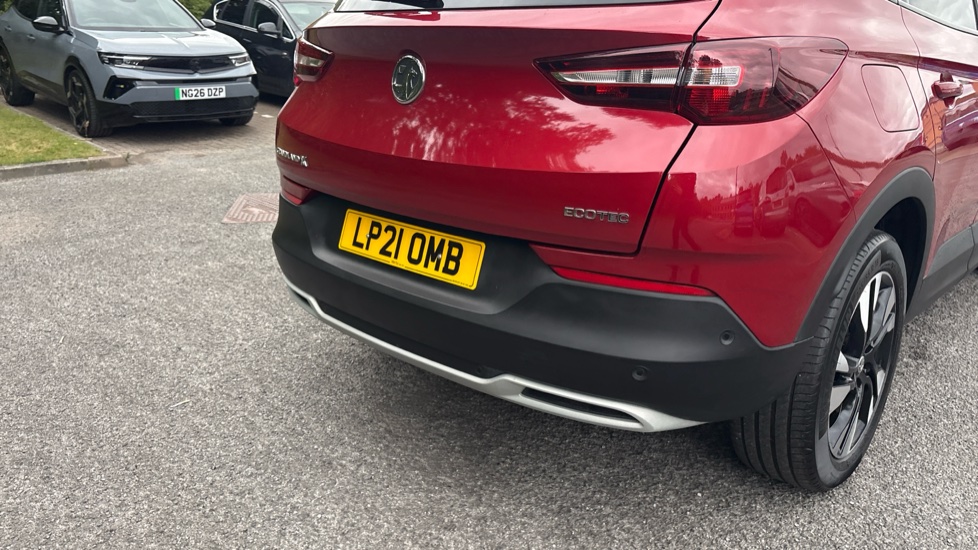 Vauxhall Grandland X 1.2 Turbo Griffin Edition 5dr Petrol Hatchback - Image 22