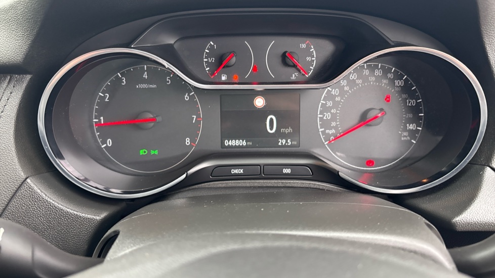 Vauxhall Grandland X 1.2 Turbo Griffin Edition 5dr Petrol Hatchback - Image 40