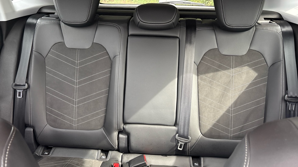 Vauxhall Grandland 1.2 Turbo Ultimate 5dr Petrol Hatchback - Image 15