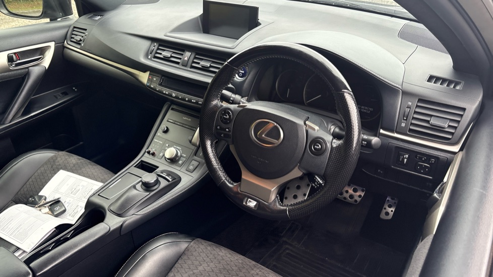 Lexus CT 200h 1.8 F-Sport 5dr CVT Auto Hybrid Hatchback - Image 11