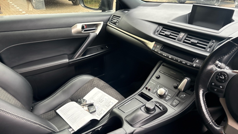 Lexus CT 200h 1.8 F-Sport 5dr CVT Auto Hybrid Hatchback - Image 14
