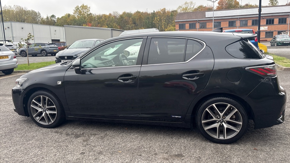 Lexus CT 200h 1.8 F-Sport 5dr CVT Auto Hybrid Hatchback - Image 24